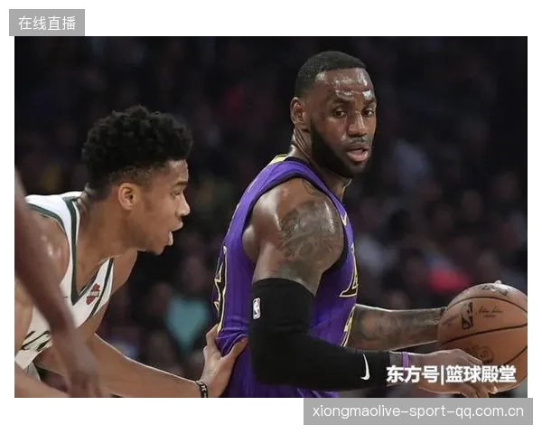 利拉德关键阶段造犯规，雄鹿稳住领先